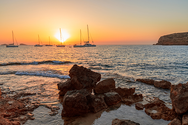 stunning-sunset-views-from-beach-ibiza